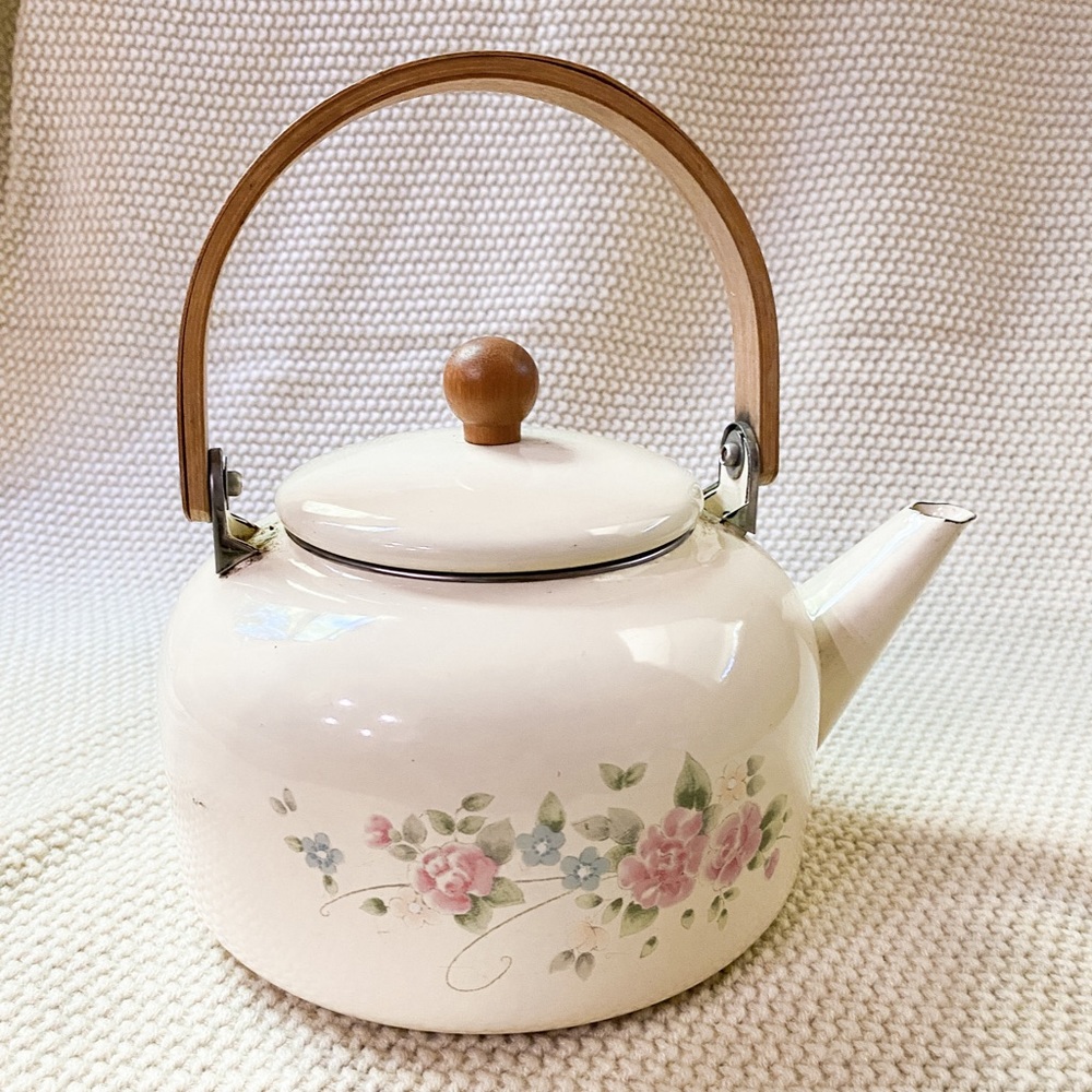 Pfaltzgraff Tea Rose Metal Tea Kettle, Wood Handle, Floral